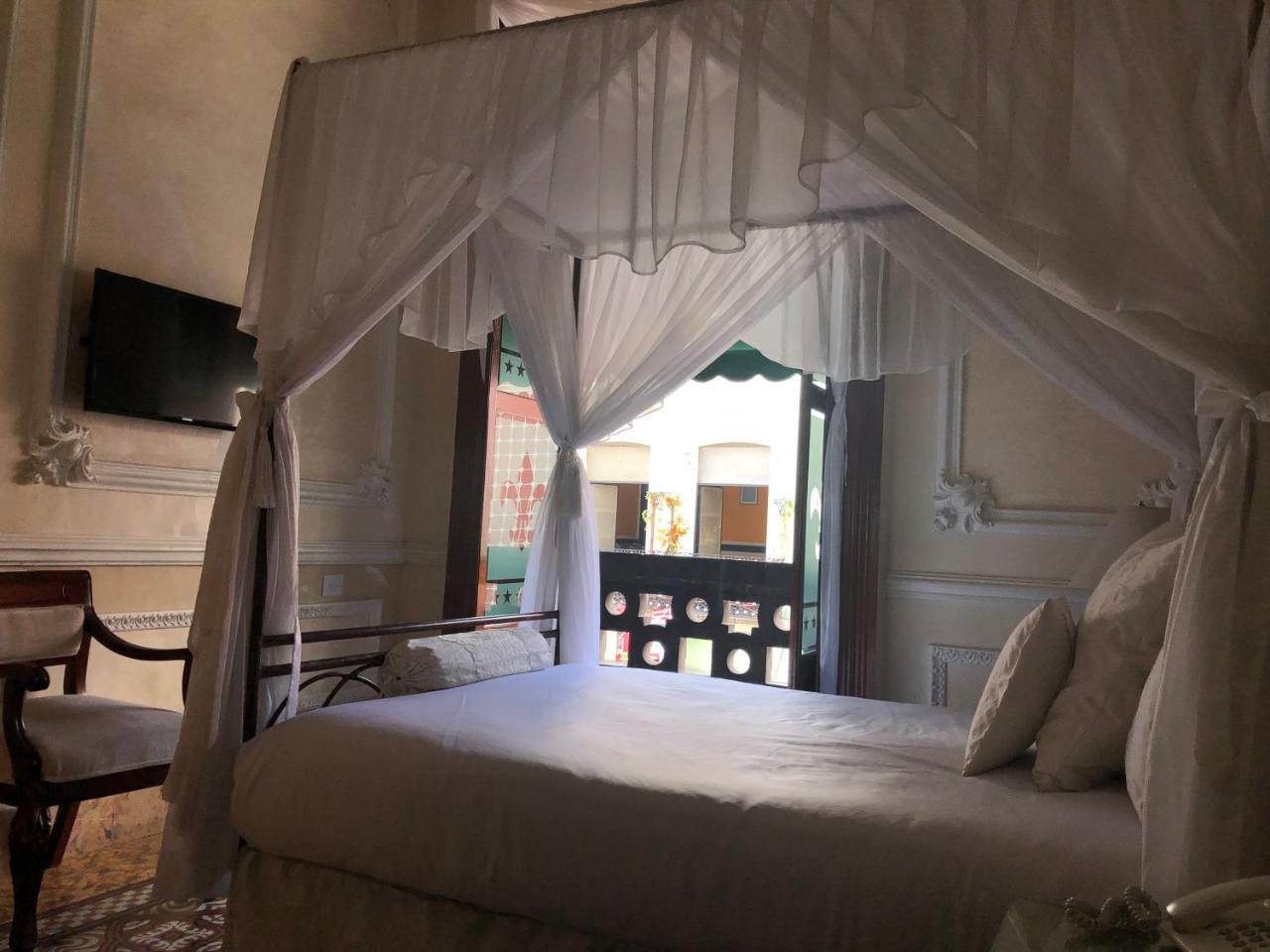 Elena Hotel 4*
